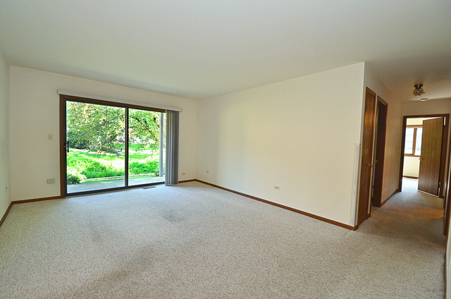 218 Brookside Ln #A, Willowbrook, IL 60527 photo 4