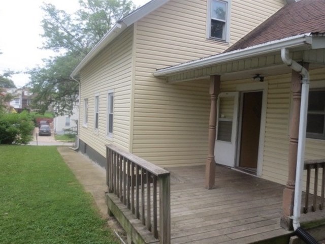 212 E Illinois Ave, Aurora, IL 60505 photo 6