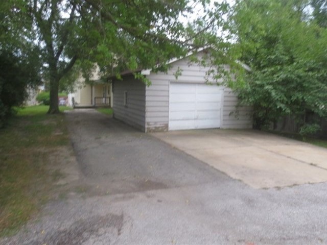 212 E Illinois Ave, Aurora, IL 60505 photo 8