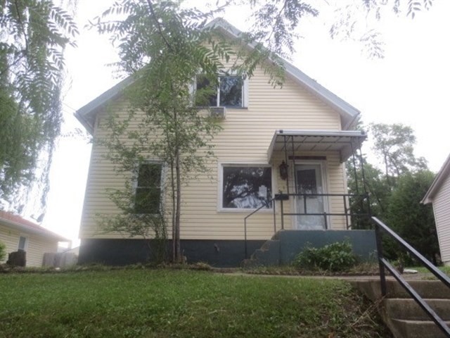 212 E Illinois Ave, Aurora, IL 60505 photo 1