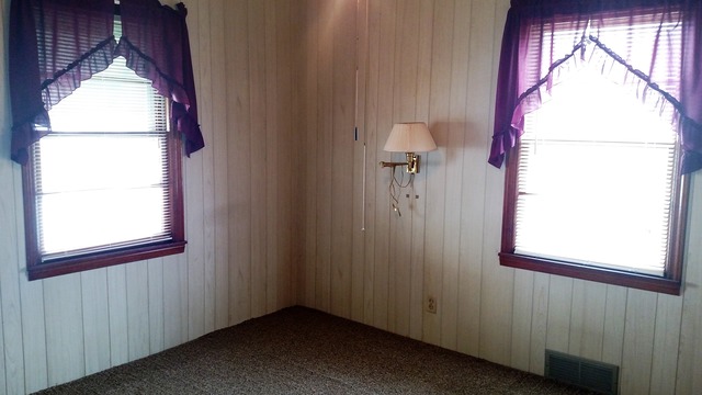 409 E Colden St, Polo, IL 61064 photo 7