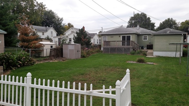 409 E Colden St, Polo, IL 61064 photo 2