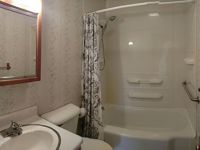 409 E Colden St, Polo, IL 61064 photo 9