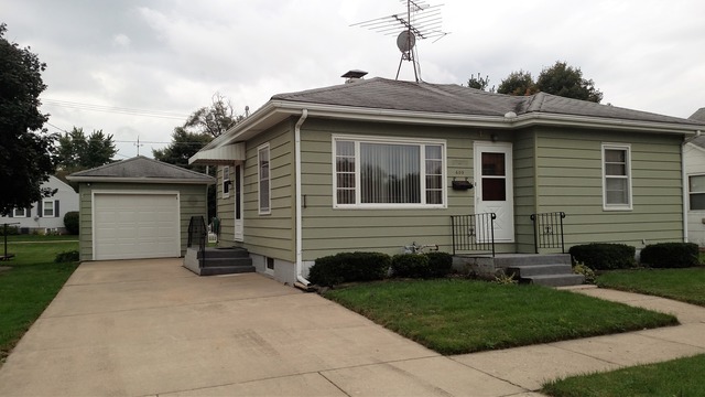 409 E Colden St, Polo, IL 61064 photo 1