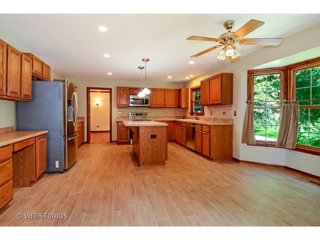 2518 Braddock Dr, Naperville, IL 60565 photo 7