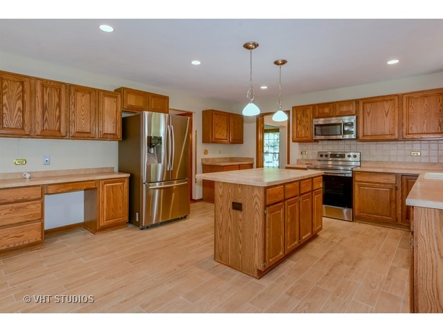 2518 Braddock Dr, Naperville, IL 60565 photo 5