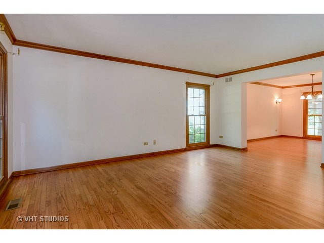 2518 Braddock Dr, Naperville, IL 60565 photo 3