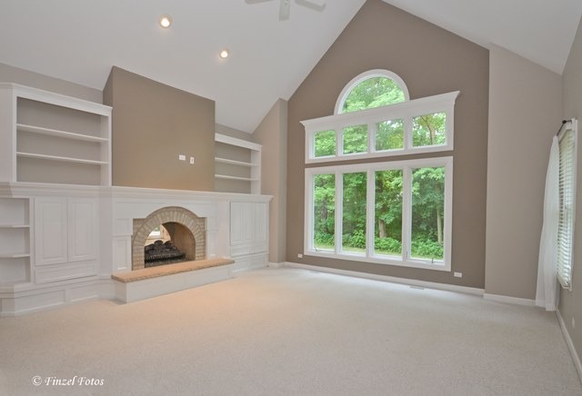 7215 Horseshoe Ct, Cary, IL 60013 photo 5