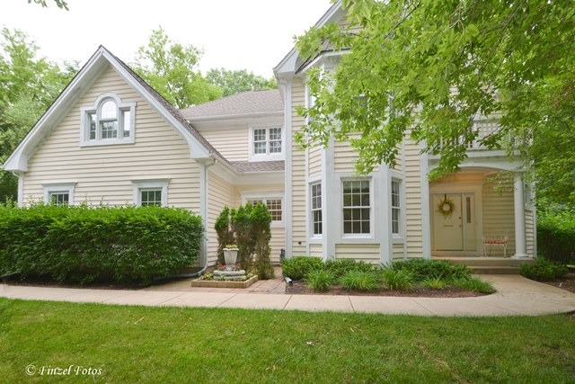 7215 Horseshoe Ct, Cary, IL 60013 photo 1