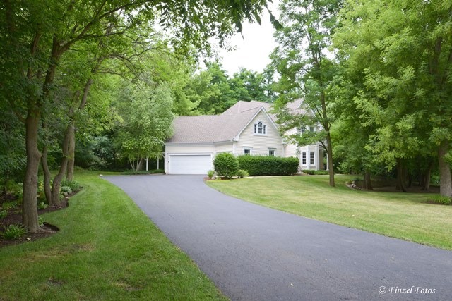 7215 Horseshoe Ct, Cary, IL 60013 photo 2
