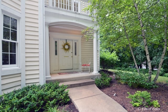 7215 Horseshoe Ct, Cary, IL 60013 photo 3