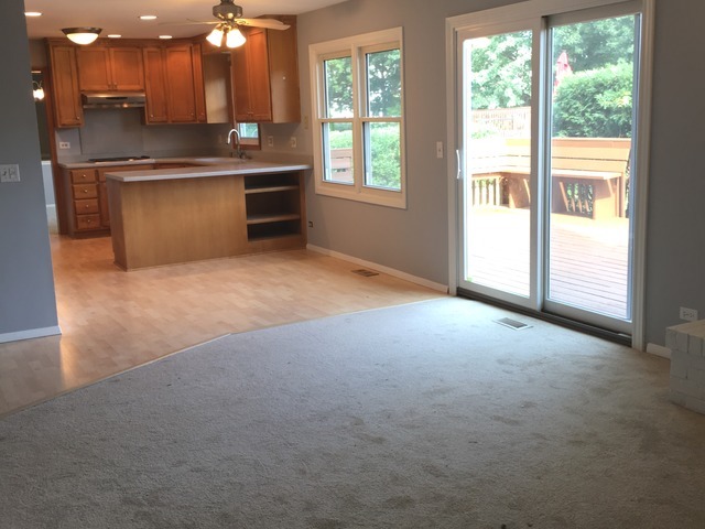 1325 John Dr, Hoffman Estates, IL 60169 photo 10