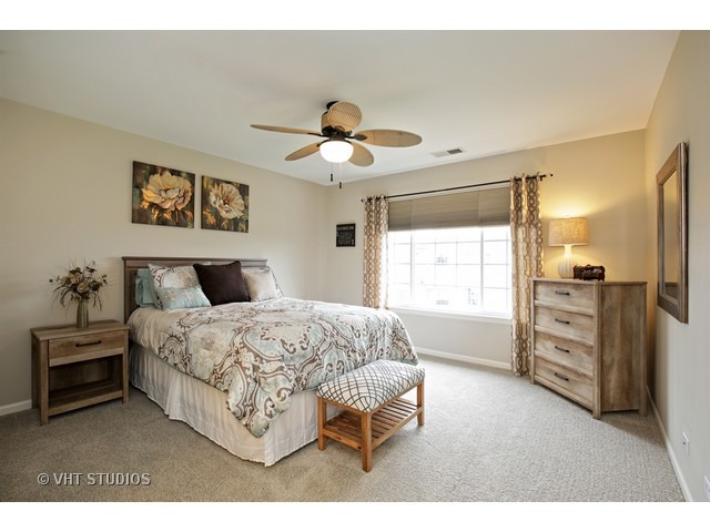 1907 Concord Dr, Mchenry, IL 60050 photo 8