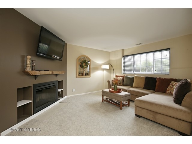 1907 Concord Dr, Mchenry, IL 60050 photo 7