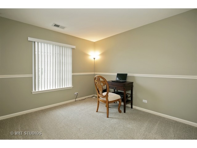 1907 Concord Dr, Mchenry, IL 60050 photo 11