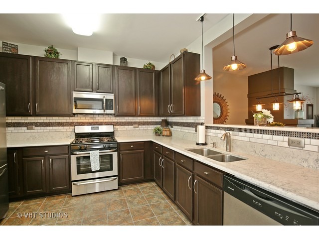 1907 Concord Dr, Mchenry, IL 60050 photo 5