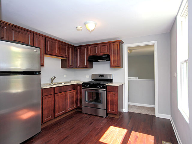 9437 S Champlain Ave, Chicago, IL 60619 photo 6