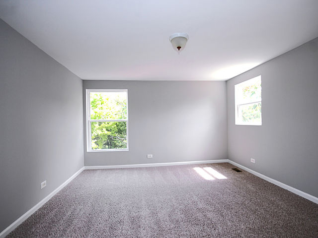 9437 S Champlain Ave, Chicago, IL 60619 photo 13