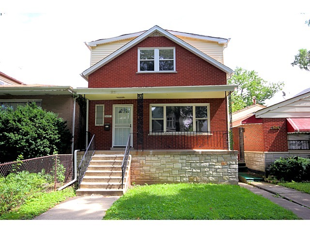 9437 S Champlain Ave, Chicago, IL 60619 photo 1