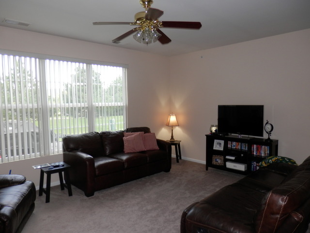 12870 Applegate Dr, Huntley, IL 60142 photo 2