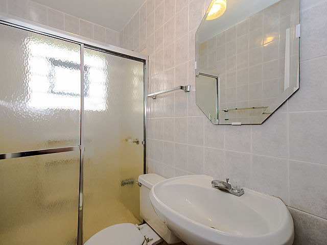 4653 W Devon Ave, Chicago, IL 60646 photo 15