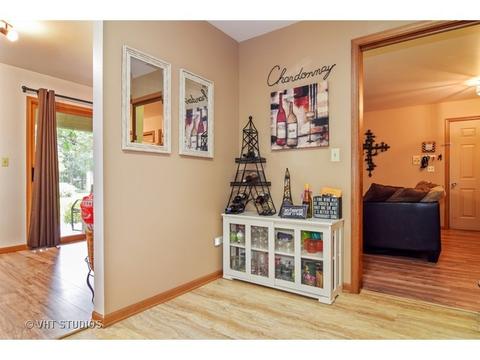 938 Jefferson Ave #A, Elgin, IL 60120 photo 4