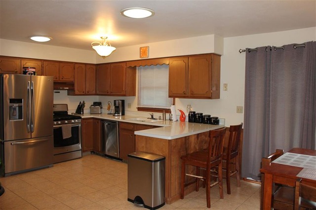 4902 Danforth Dr, Rockford, IL 61114 photo 3