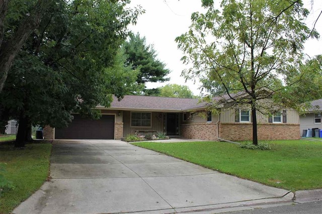 4902 Danforth Dr, Rockford, IL 61114 photo 2