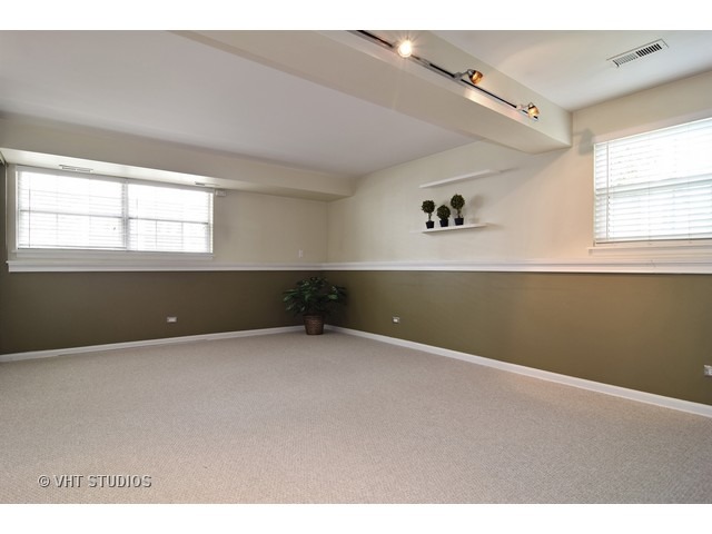 1610 Timber Trl, Wheaton, IL 60189 photo 8