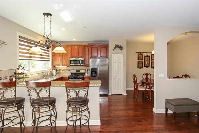71 Legacy Ln, Wheeling, IL 60090 photo 9