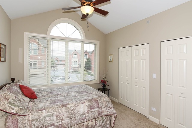 71 Legacy Ln, Wheeling, IL 60090 photo 17
