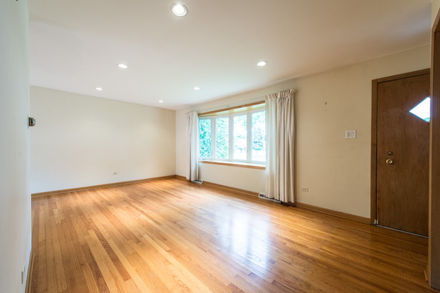 7601 S Octavia Ave, Bridgeview, IL 60455 photo 5