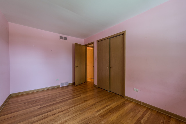 7601 S Octavia Ave, Bridgeview, IL 60455 photo 15