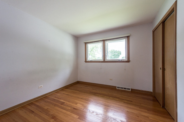 7601 S Octavia Ave, Bridgeview, IL 60455 photo 16