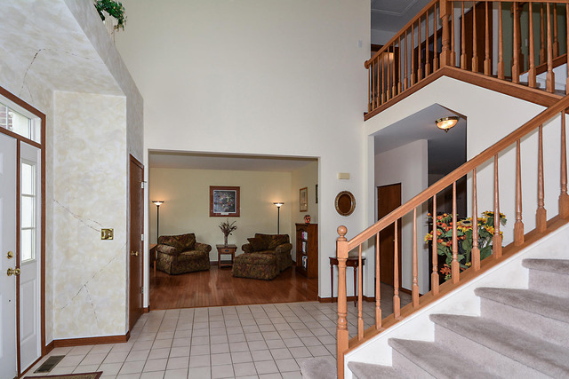 1881 Highmeadow Ln, Algonquin, IL 60102 photo 3