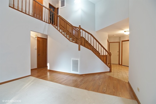 1719 Pebble Beach Ct, Hoffman Estates, IL 60169 photo 3
