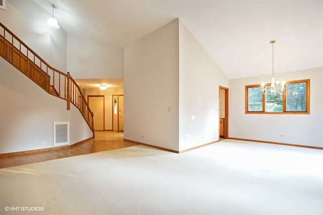 1719 Pebble Beach Ct, Hoffman Estates, IL 60169 photo 8