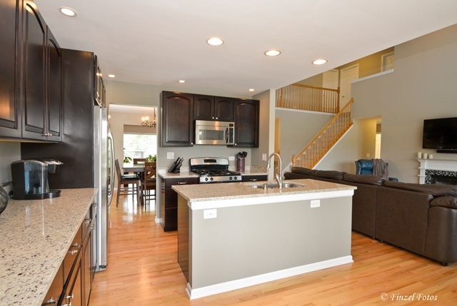 2208 Moser Ln, Algonquin, IL 60102 photo 9
