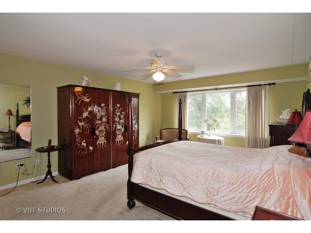 8030 River Walk Dr #4A, Lyons, IL 60534 photo 6