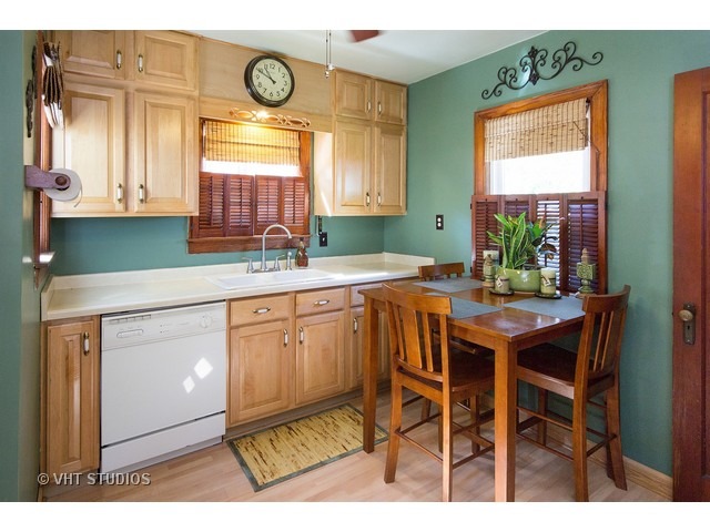 821 N 9th Ave, Kankakee, IL 60901 photo 4