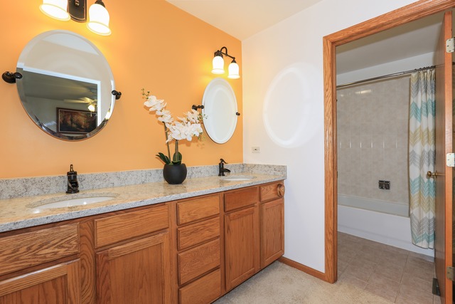 757 River Walk Dr, Wheeling, IL 60090 photo 10