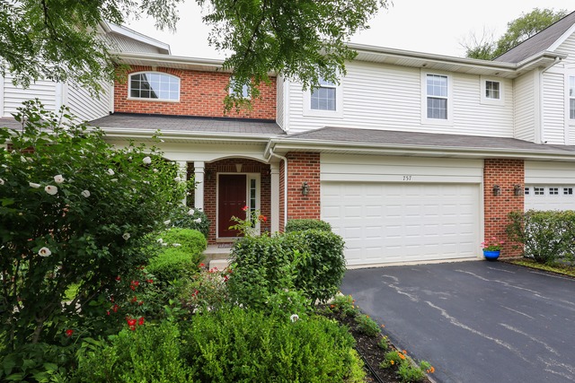 757 River Walk Dr, Wheeling, IL 60090 photo 1