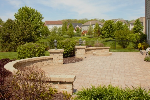 5429 Swan Cir, Hoffman Estates, IL 60192 photo 3
