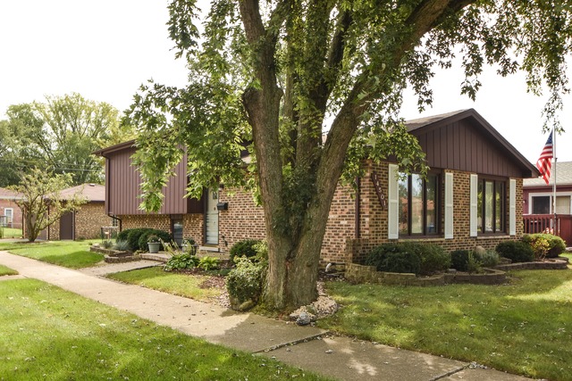14501 Knox Ave, Midlothian, IL 60445 photo 1