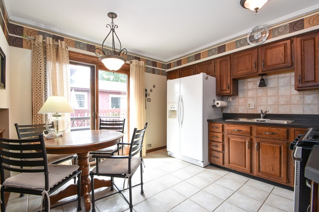 14501 Knox Ave, Midlothian, IL 60445 photo 3
