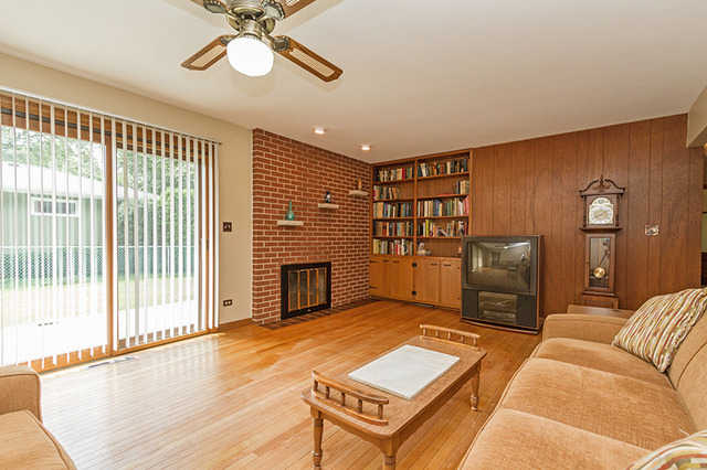 130 Thomas More Dr, Elgin, IL 60123 photo 10
