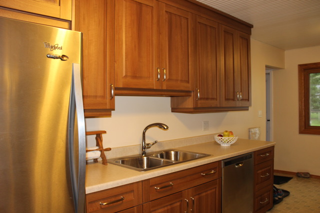 585 Illinois Blvd, Hoffman Estates, IL 60169 photo 4