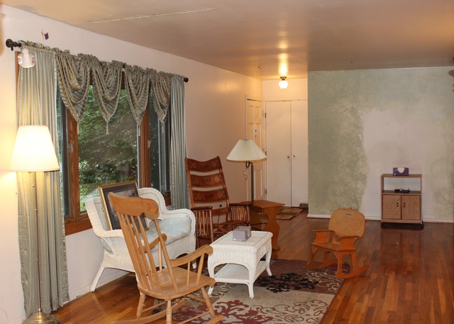 585 Illinois Blvd, Hoffman Estates, IL 60169 photo 9