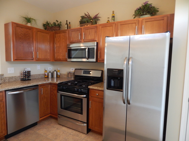 7227 Bradley Dr, Plainfield, IL 60586 photo 3