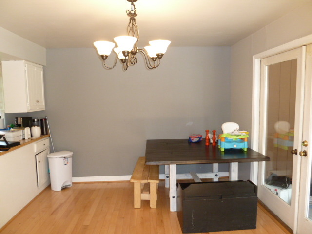 303 W Morse Ave, Bartlett, IL 60103 photo 3